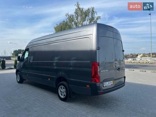 Серый Мерседес Sprinter, объемом двигателя 3 л и пробегом 112 тыс. км за 42500 $, фото 2 на Automoto.ua