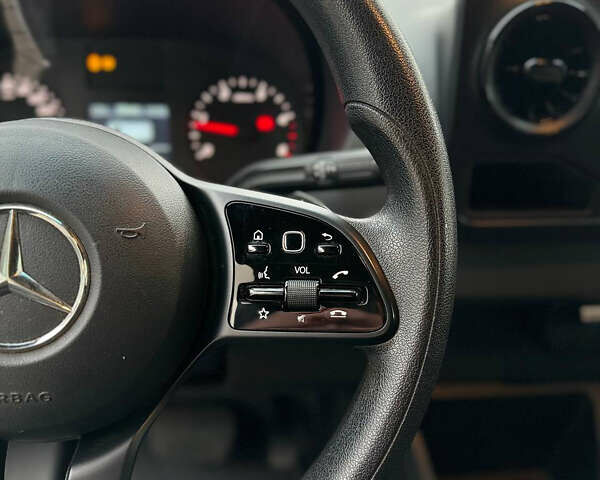 Серый Мерседес Sprinter, объемом двигателя 2.14 л и пробегом 222 тыс. км за 27000 $, фото 14 на Automoto.ua