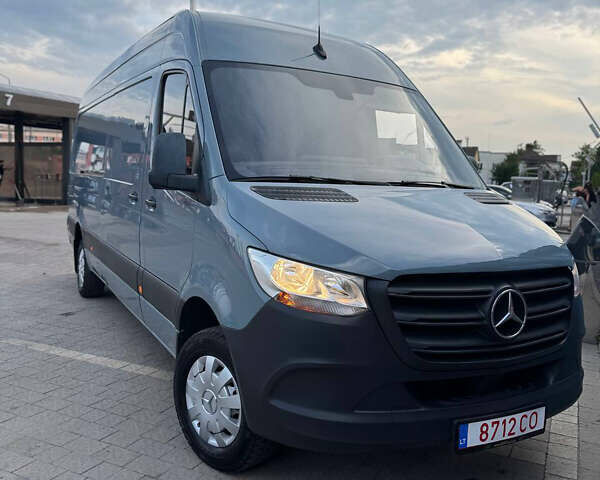 Серый Мерседес Sprinter, объемом двигателя 2.14 л и пробегом 426 тыс. км за 22950 $, фото 7 на Automoto.ua