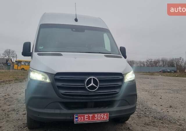 Серый Мерседес Sprinter, объемом двигателя 2.2 л и пробегом 330 тыс. км за 25990 $, фото 15 на Automoto.ua