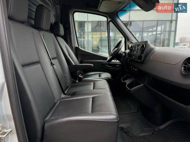 Серый Мерседес Sprinter, объемом двигателя 2.14 л и пробегом 222 тыс. км за 27000 $, фото 10 на Automoto.ua