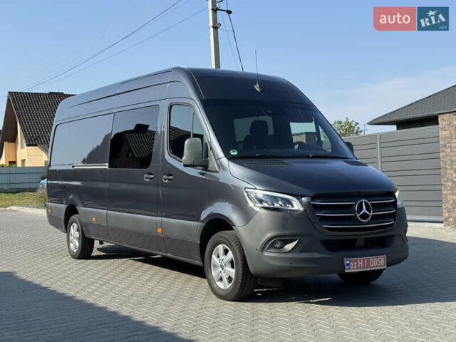 Серый Мерседес Sprinter, объемом двигателя 3 л и пробегом 201 тыс. км за 51290 $, фото 2 на Automoto.ua