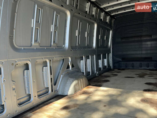 Сірий Мерседес Sprinter, об'ємом двигуна 2.14 л та пробігом 418 тис. км за 36100 $, фото 16 на Automoto.ua