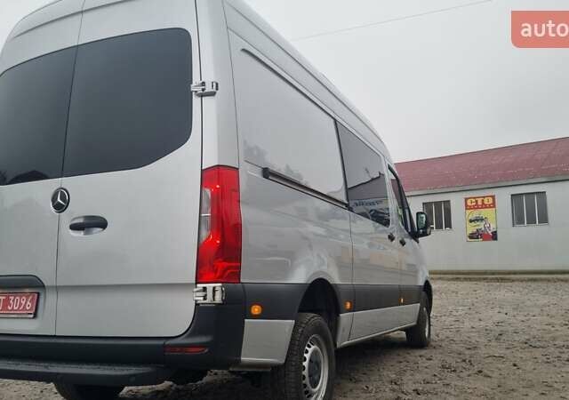 Серый Мерседес Sprinter, объемом двигателя 2.2 л и пробегом 330 тыс. км за 25990 $, фото 18 на Automoto.ua