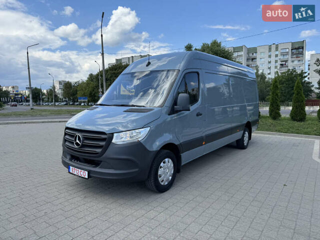 Серый Мерседес Sprinter, объемом двигателя 2.14 л и пробегом 425 тыс. км за 23950 $, фото 1 на Automoto.ua