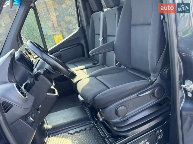 Серый Мерседес Sprinter, объемом двигателя 3 л и пробегом 201 тыс. км за 51290 $, фото 12 на Automoto.ua