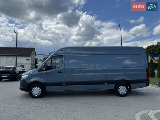 Серый Мерседес Sprinter, объемом двигателя 2.14 л и пробегом 426 тыс. км за 22950 $, фото 2 на Automoto.ua