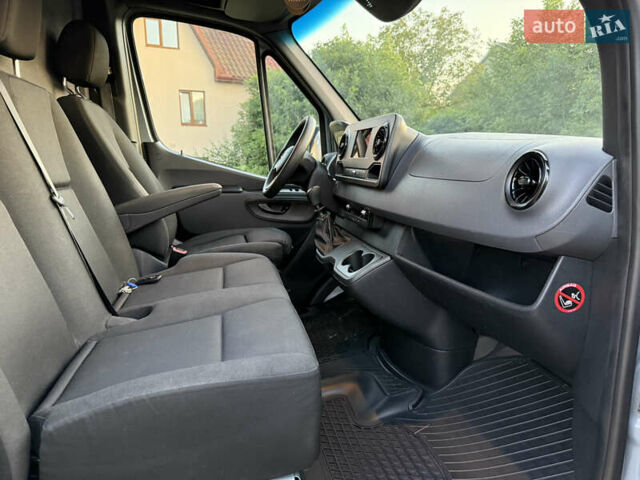 Серый Мерседес Sprinter, объемом двигателя 2.14 л и пробегом 635 тыс. км за 24000 $, фото 14 на Automoto.ua