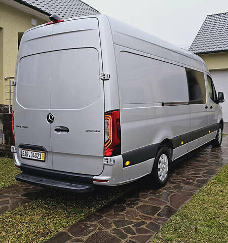 Серый Мерседес Sprinter, объемом двигателя 0 л и пробегом 158 тыс. км за 50970 $, фото 4 на Automoto.ua