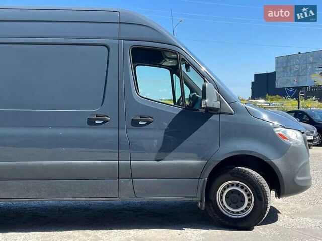 Мерседес Sprinter 2019 в Львове на Automoto.ua Серый Мерседес Sprinter, объемом двигателя 3 л и пробегом 83 тыс. км за 27740 $, фото 11 на Automoto.ua