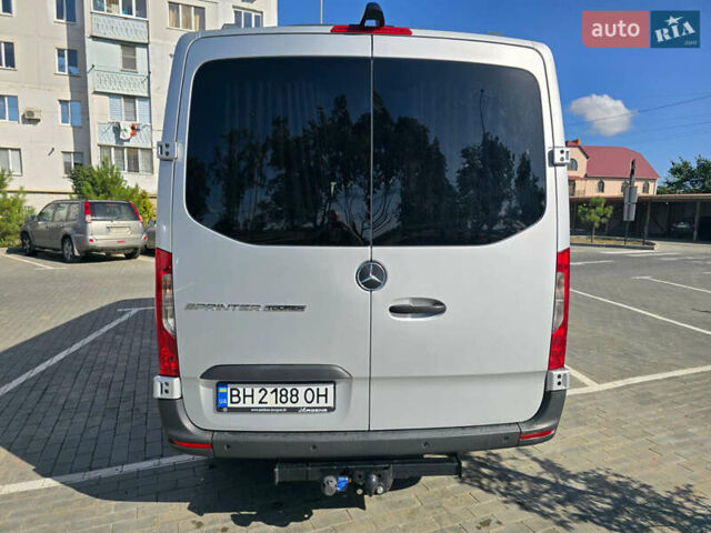 Серый Мерседес Sprinter, объемом двигателя 2.1 л и пробегом 150 тыс. км за 35900 $, фото 11 на Automoto.ua
