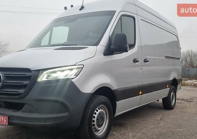 Серый Мерседес Sprinter, объемом двигателя 2.2 л и пробегом 330 тыс. км за 25990 $, фото 50 на Automoto.ua