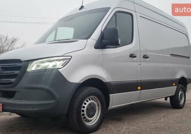 Серый Мерседес Sprinter, объемом двигателя 2.2 л и пробегом 330 тыс. км за 25990 $, фото 51 на Automoto.ua