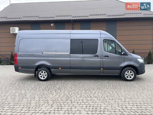 Серый Мерседес Sprinter, объемом двигателя 3 л и пробегом 112 тыс. км за 41490 $, фото 2 на Automoto.ua