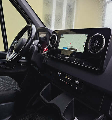 Серый Мерседес Sprinter, объемом двигателя 0 л и пробегом 158 тыс. км за 50970 $, фото 12 на Automoto.ua