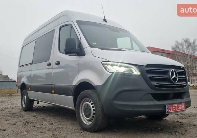 Серый Мерседес Sprinter, объемом двигателя 2.2 л и пробегом 330 тыс. км за 25990 $, фото 1 на Automoto.ua