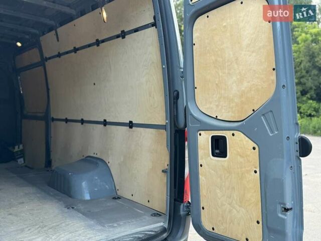 Сірий Мерседес Sprinter, об'ємом двигуна 2.2 л та пробігом 140 тис. км за 36333 $, фото 17 на Automoto.ua