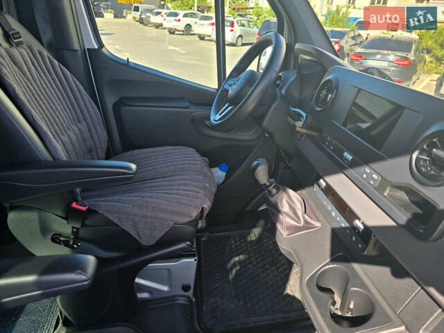 Серый Мерседес Sprinter, объемом двигателя 2.1 л и пробегом 150 тыс. км за 35900 $, фото 30 на Automoto.ua
