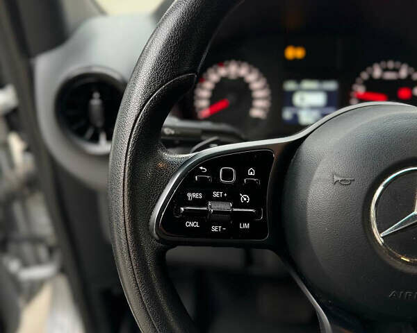Серый Мерседес Sprinter, объемом двигателя 2.14 л и пробегом 222 тыс. км за 27000 $, фото 15 на Automoto.ua