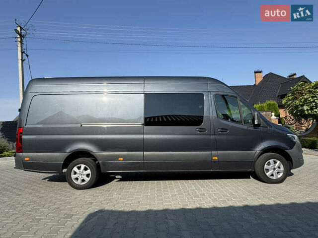 Серый Мерседес Sprinter, объемом двигателя 3 л и пробегом 201 тыс. км за 51290 $, фото 3 на Automoto.ua