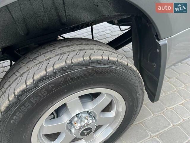 Серый Мерседес Sprinter, объемом двигателя 3 л и пробегом 112 тыс. км за 42500 $, фото 16 на Automoto.ua