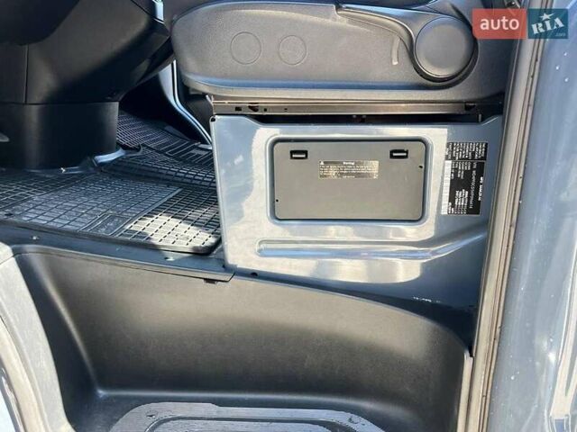 Мерседес Sprinter 2019 в Львове на Automoto.ua Серый Мерседес Sprinter, объемом двигателя 3 л и пробегом 83 тыс. км за 27740 $, фото 39 на Automoto.ua