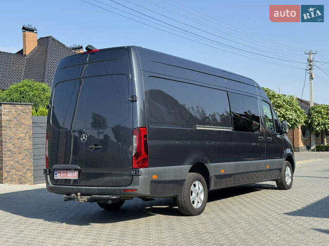 Серый Мерседес Sprinter, объемом двигателя 3 л и пробегом 201 тыс. км за 51290 $, фото 4 на Automoto.ua