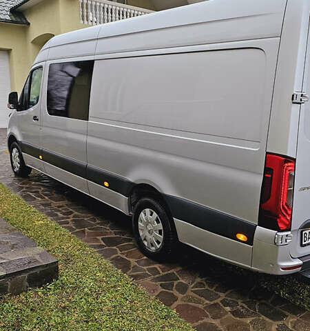 Серый Мерседес Sprinter, объемом двигателя 0 л и пробегом 158 тыс. км за 50970 $, фото 7 на Automoto.ua
