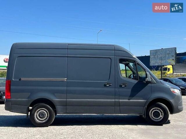 Мерседес Sprinter 2019 в Львове на Automoto.ua Серый Мерседес Sprinter, объемом двигателя 3 л и пробегом 83 тыс. км за 27740 $, фото 10 на Automoto.ua