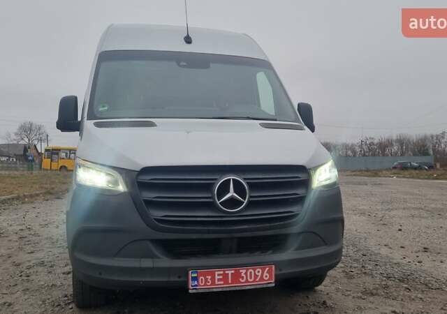 Серый Мерседес Sprinter, объемом двигателя 2.2 л и пробегом 330 тыс. км за 25990 $, фото 16 на Automoto.ua