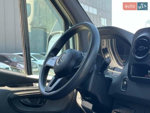 Мерседес Sprinter 2019 в Львове на Automoto.ua Серый Мерседес Sprinter, объемом двигателя 3 л и пробегом 83 тыс. км за 27740 $, фото 16 на Automoto.ua