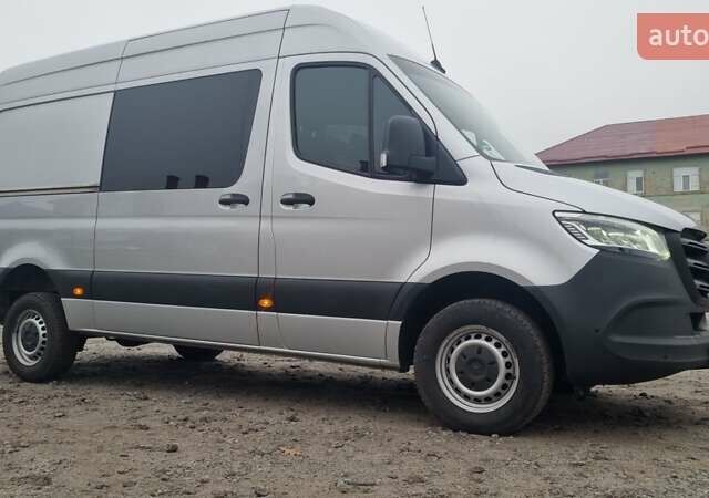 Серый Мерседес Sprinter, объемом двигателя 2.2 л и пробегом 330 тыс. км за 25990 $, фото 6 на Automoto.ua
