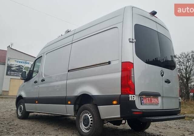 Серый Мерседес Sprinter, объемом двигателя 2.2 л и пробегом 330 тыс. км за 25990 $, фото 17 на Automoto.ua