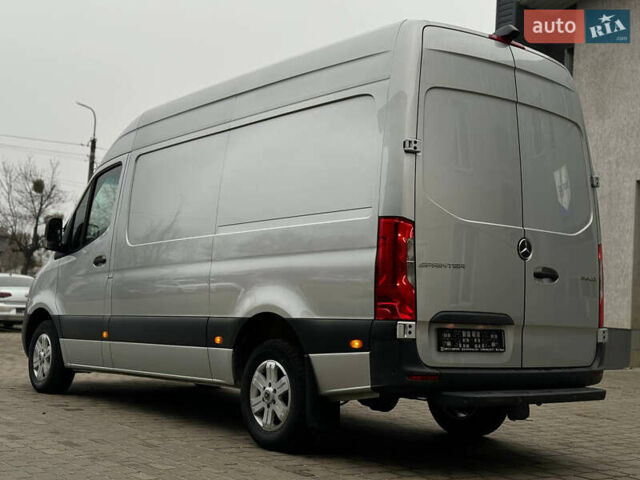 Серый Мерседес Sprinter, объемом двигателя 2.14 л и пробегом 222 тыс. км за 27000 $, фото 4 на Automoto.ua