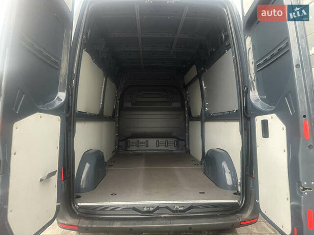 Серый Мерседес Sprinter, объемом двигателя 2.2 л и пробегом 77 тыс. км за 26000 $, фото 14 на Automoto.ua
