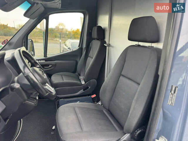 Серый Мерседес Sprinter, объемом двигателя 2.14 л и пробегом 72 тыс. км за 31999 $, фото 9 на Automoto.ua