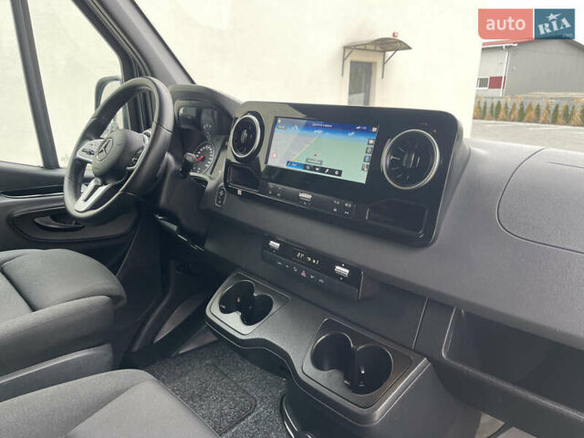 Серый Мерседес Sprinter, объемом двигателя 2.14 л и пробегом 170 тыс. км за 39999 $, фото 36 на Automoto.ua