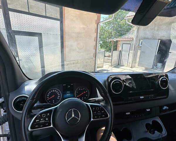 Серый Мерседес Sprinter, объемом двигателя 2.99 л и пробегом 321 тыс. км за 56909 $, фото 11 на Automoto.ua