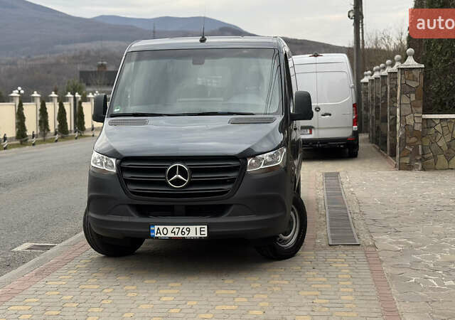 Серый Мерседес Sprinter, объемом двигателя 2.2 л и пробегом 250 тыс. км за 34900 $, фото 16 на Automoto.ua