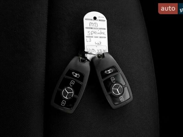 Серый Мерседес Sprinter, объемом двигателя 2.2 л и пробегом 316 тыс. км за 34500 $, фото 59 на Automoto.ua