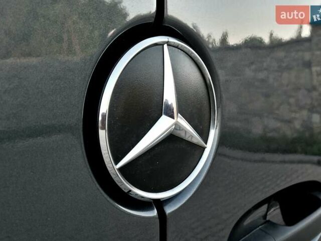 Серый Мерседес Sprinter, объемом двигателя 2.2 л и пробегом 316 тыс. км за 34500 $, фото 41 на Automoto.ua