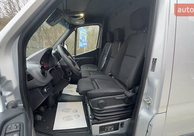 Серый Мерседес Sprinter, объемом двигателя 2.14 л и пробегом 239 тыс. км за 28500 $, фото 38 на Automoto.ua