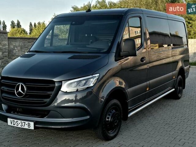 Серый Мерседес Sprinter, объемом двигателя 2.2 л и пробегом 316 тыс. км за 34500 $, фото 2 на Automoto.ua