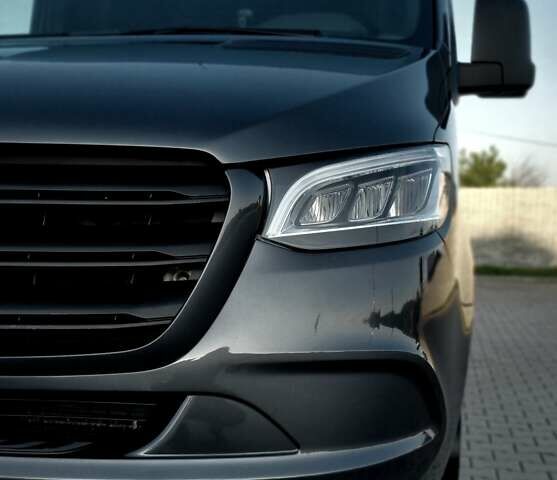 Серый Мерседес Sprinter, объемом двигателя 2.2 л и пробегом 316 тыс. км за 34500 $, фото 33 на Automoto.ua
