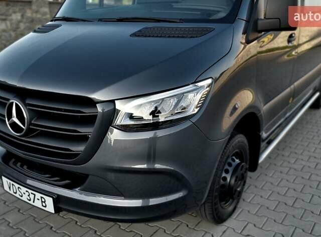 Серый Мерседес Sprinter, объемом двигателя 2.2 л и пробегом 316 тыс. км за 34500 $, фото 13 на Automoto.ua