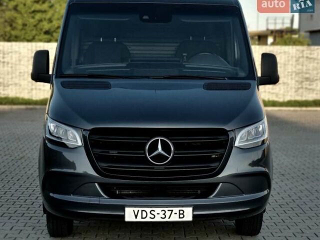 Серый Мерседес Sprinter, объемом двигателя 2.2 л и пробегом 316 тыс. км за 34500 $, фото 9 на Automoto.ua