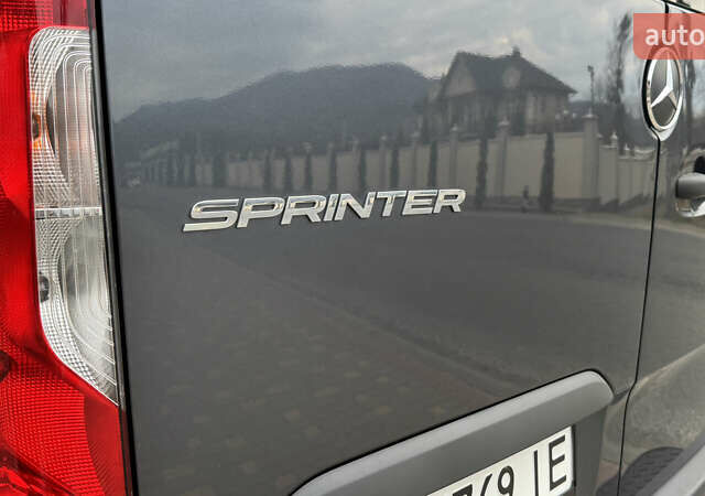 Серый Мерседес Sprinter, объемом двигателя 2.2 л и пробегом 250 тыс. км за 34900 $, фото 46 на Automoto.ua