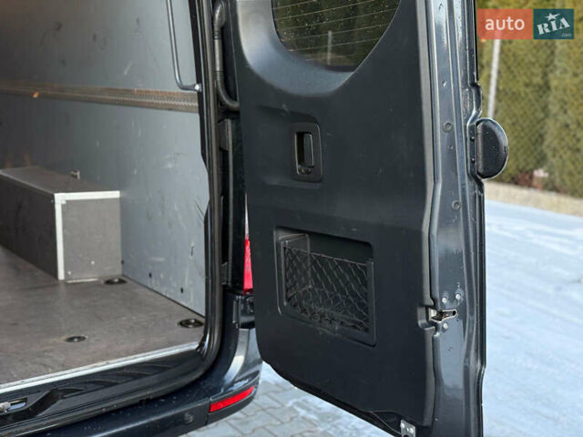 Серый Мерседес Sprinter, объемом двигателя 3 л и пробегом 165 тыс. км за 52990 $, фото 49 на Automoto.ua