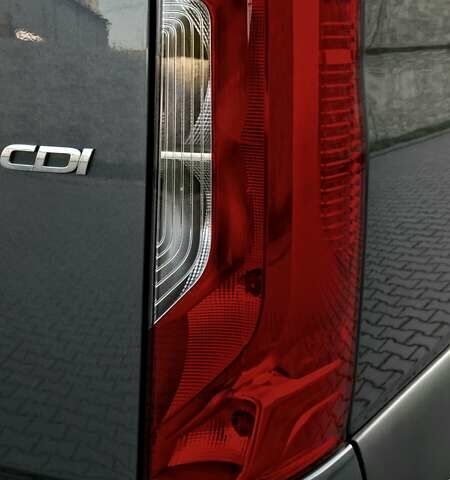 Серый Мерседес Sprinter, объемом двигателя 2.2 л и пробегом 316 тыс. км за 34500 $, фото 37 на Automoto.ua