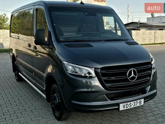 Серый Мерседес Sprinter, объемом двигателя 2.2 л и пробегом 316 тыс. км за 34500 $, фото 11 на Automoto.ua